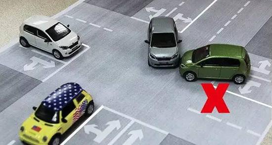 开车不知道这几点，也被撞了还负全责，没冤枉你