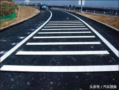 高速上这些线你都看不懂，别怪别人追你尾！
