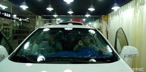 汽车挡风玻璃到底该不该贴膜？专家都这么说你觉得可信吗