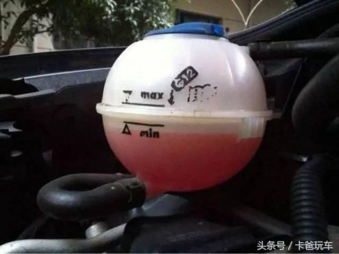 汽车防冻液到底用不用换？全信说明书很可能会吃亏！