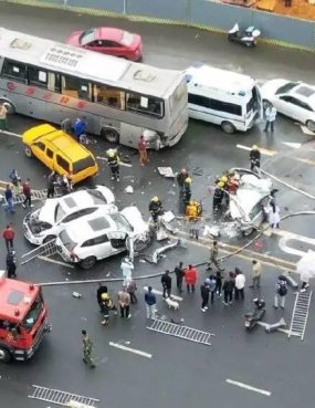 一场场车祸告诉你，沃尔沃到底有多结实