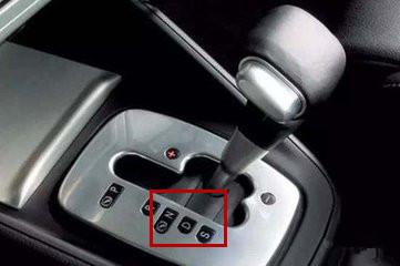 N挡换入D挡，能否不踩刹车直接换？