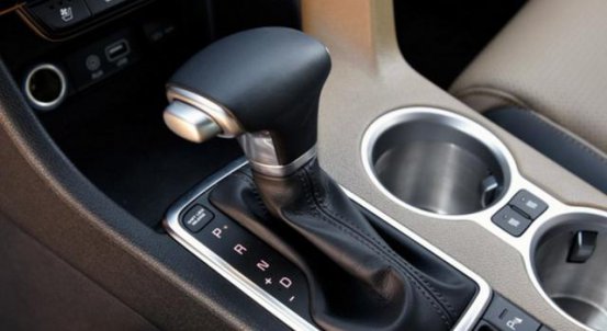 自动挡经常会犯的五个坏习惯，看你是否中枪了！