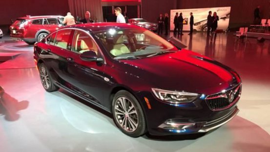 帕萨特劲敌即将上市，溜背设计9AT，仅售17万买迈腾必后悔