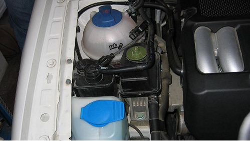 <b>不要无视汽车挡风玻璃水,自制也有安全隐患</b>