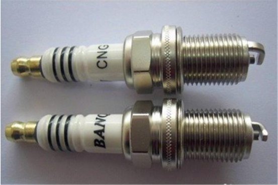 火花塞上的积碳如何快速清理